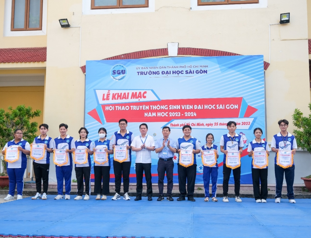 Lễ Khai mạc Hội thao truyền thống sinh viên Đại học Sài Gòn năm học 2023 – 2024